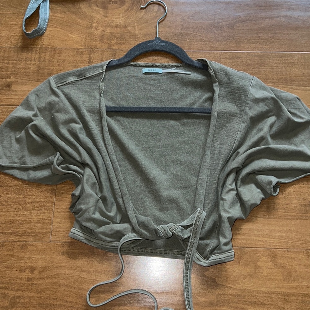 URBAN OUTFITTERS TIED CROP